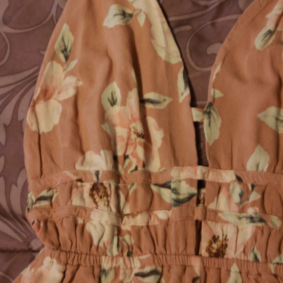 Romper - Picture 2 of 4